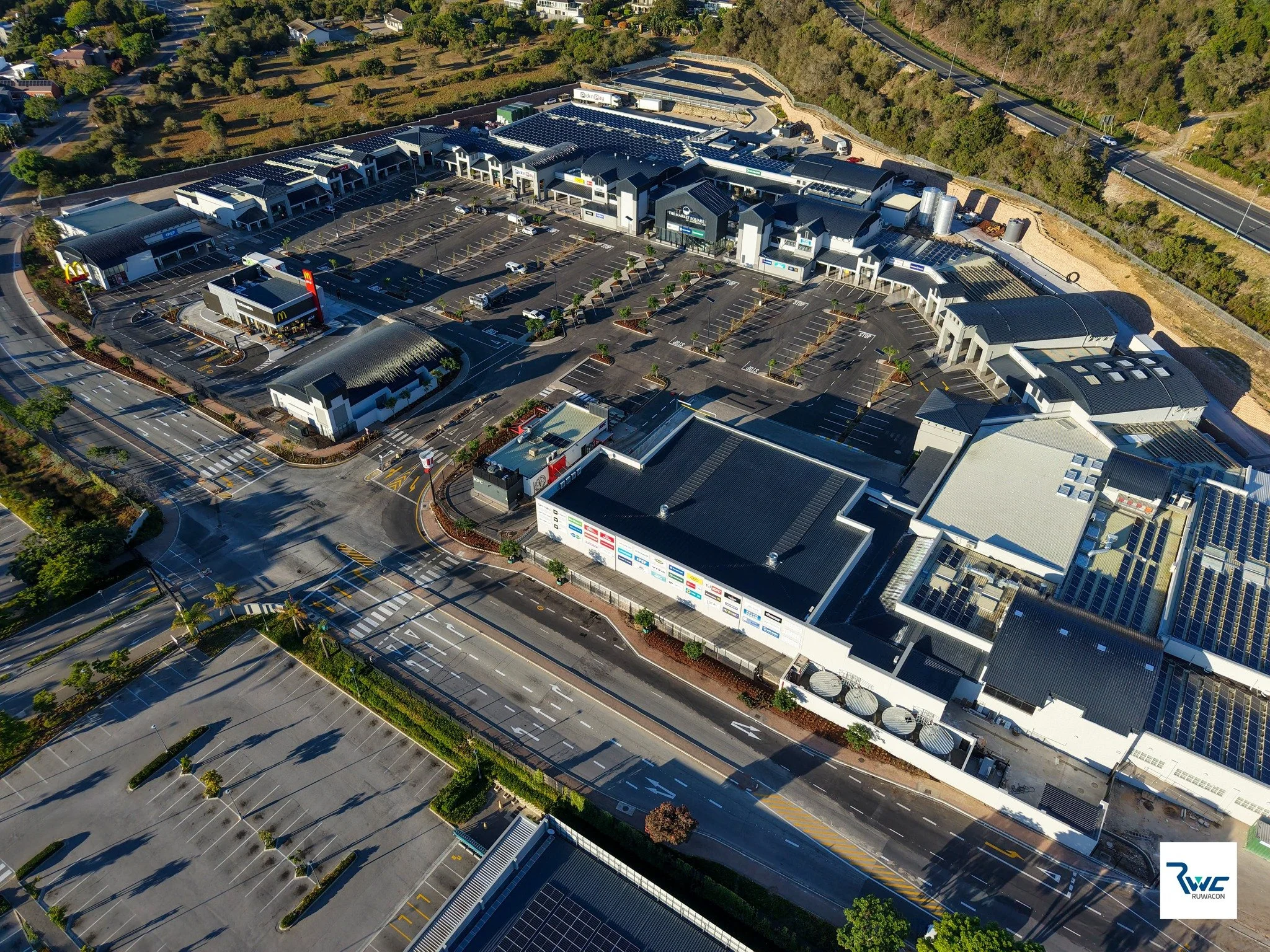 🏗️ Market Square Redevelopment &ndash; Phase 1 Completion | Plettenberg Bay 🏬

We&rsquo;re proud to share another significant milestone in the redevelopment of the Market Square Shopping Centre in Plettenberg Bay &mdash; Phase 1 is officially compl