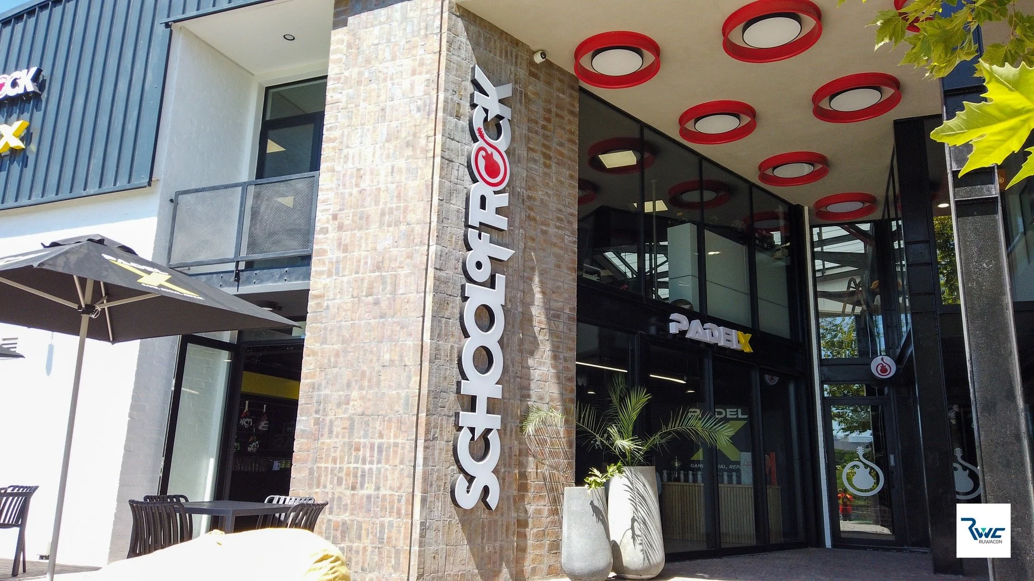 Project Complete | Little Baxter Redevelopment, Cape Town

We&rsquo;re proud to have delivered the Little Baxter Redevelopment, transforming an old mechanical workshop into a dynamic new space for the School of Rock Head Office, Padel X Store, and ad