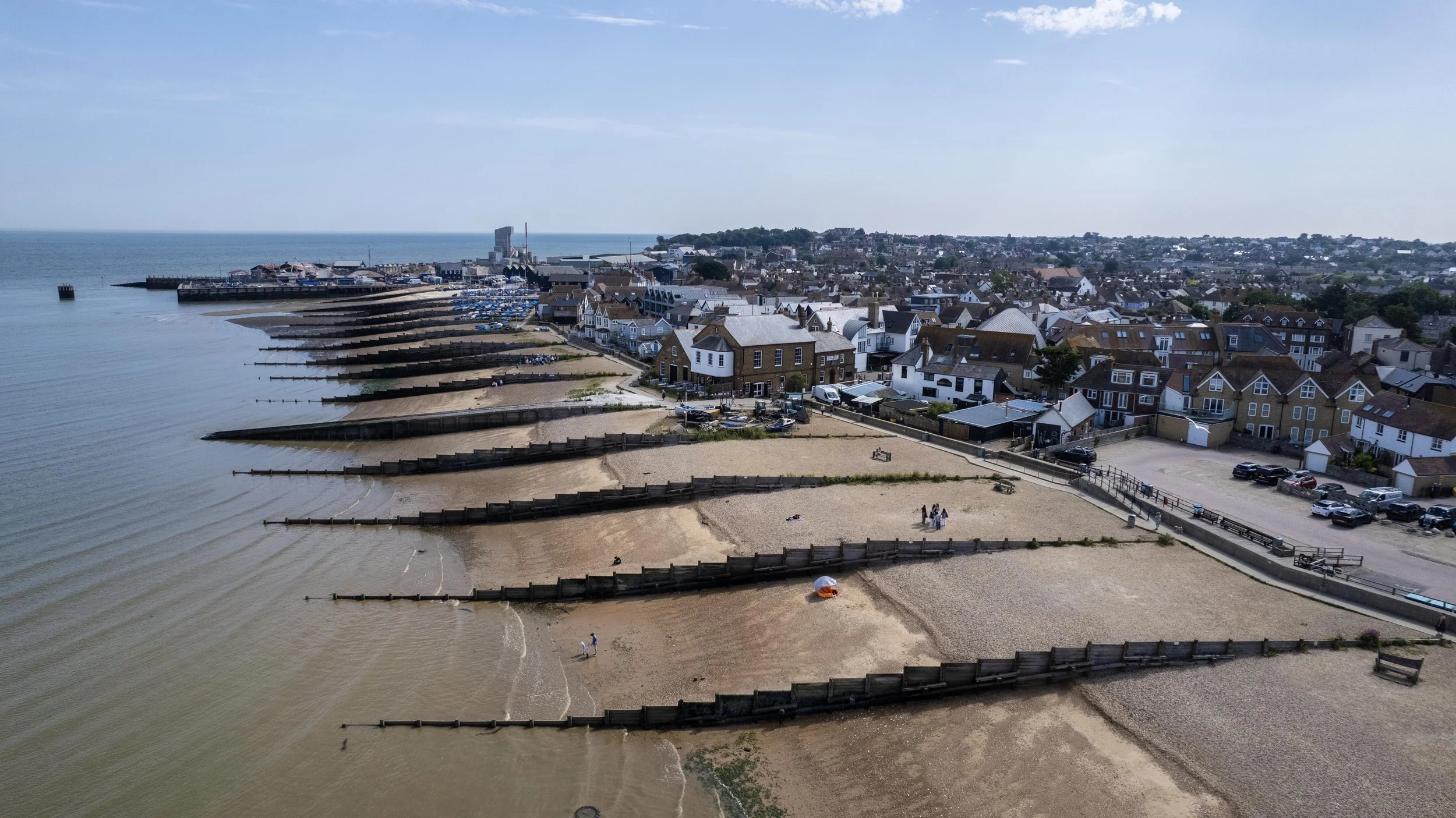 Whitstable beach is a private owned beach that the public is allowed to use. Dogs are welcome all year round.  The black is less than a minute's stroll from the cottage. 