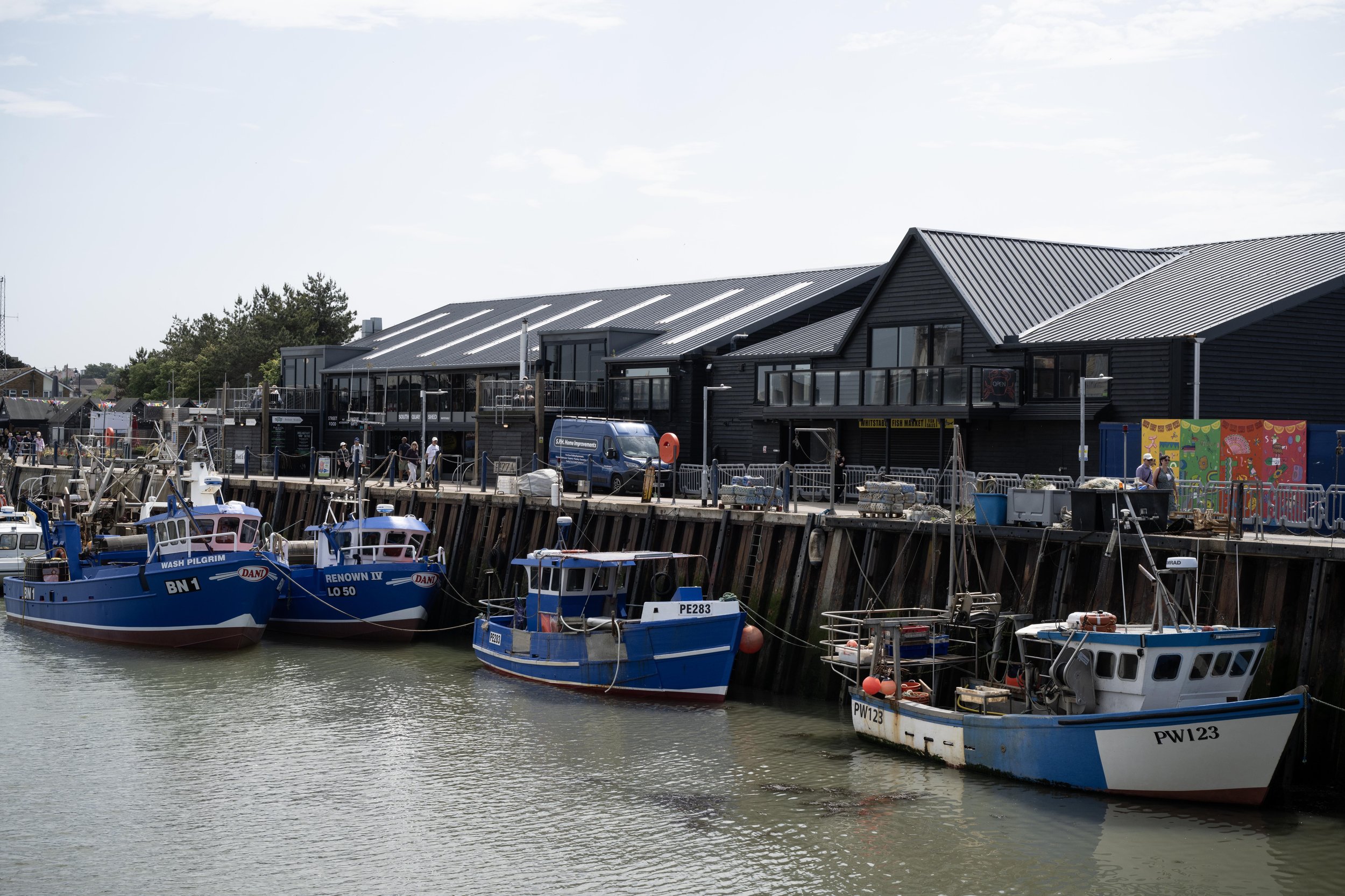 Whitstable has a working harbour which is 1 minute away from the cottage. 