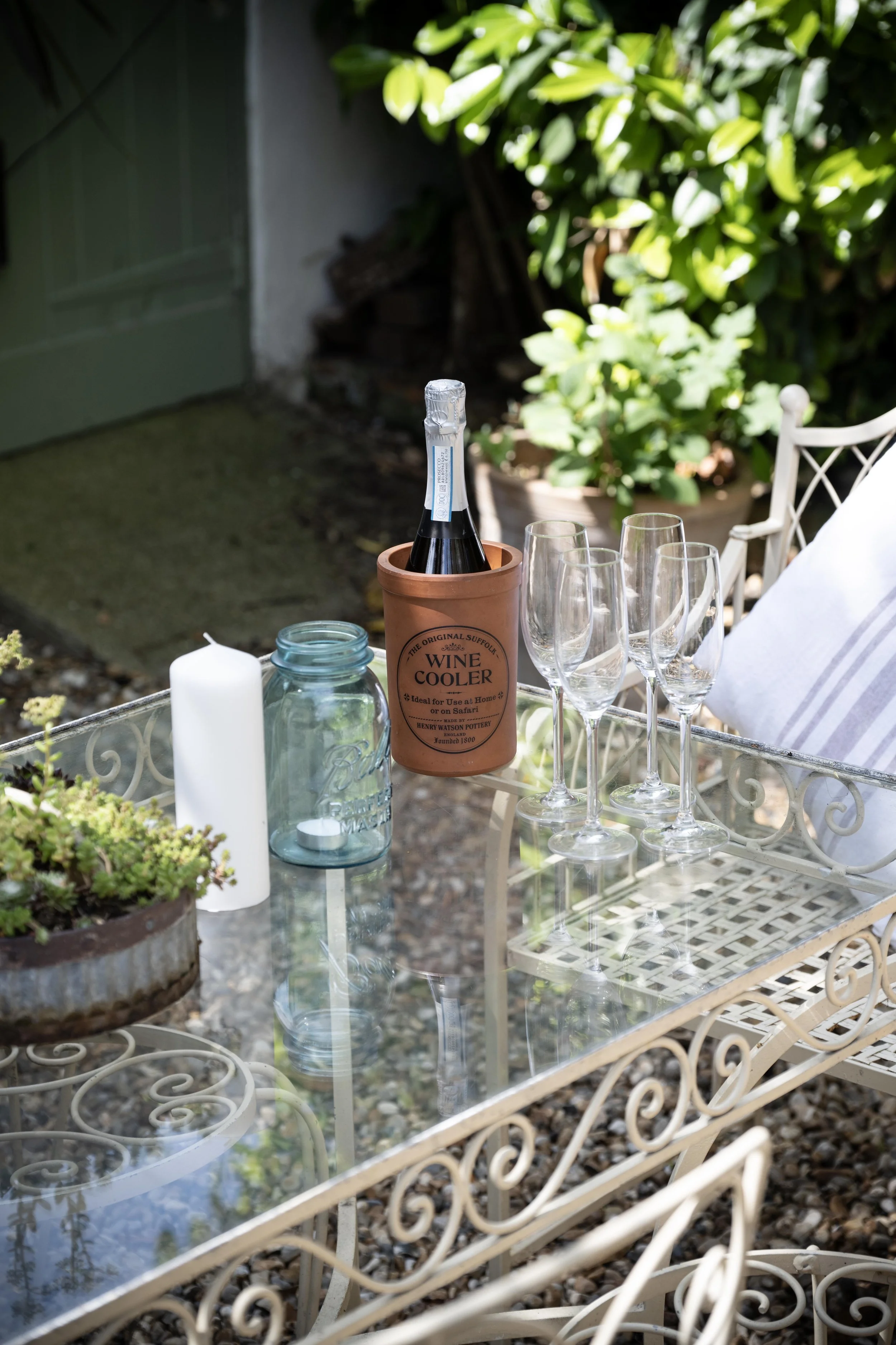 Outdoor Dining 02.jpg