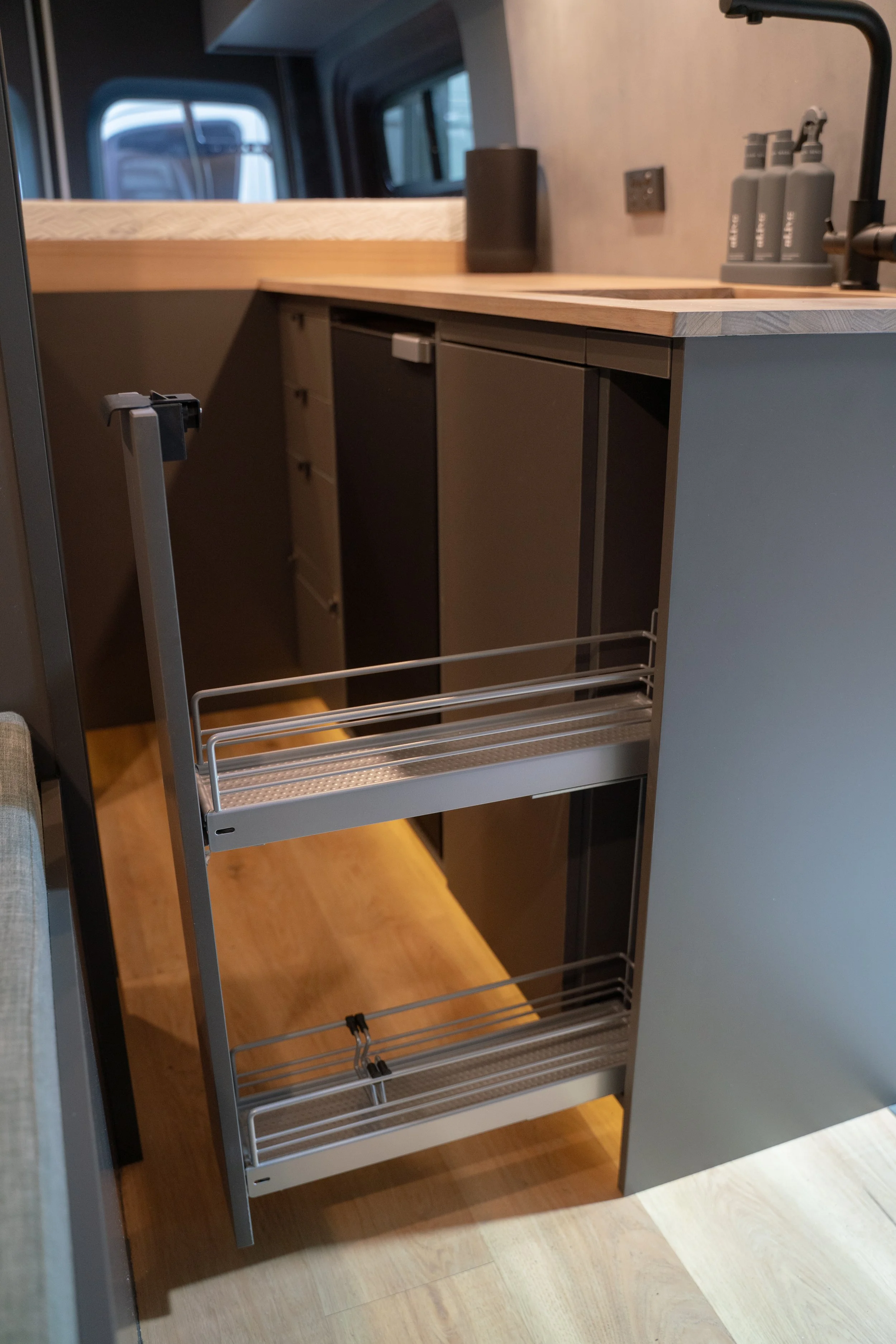 pull-out-pantry.jpg