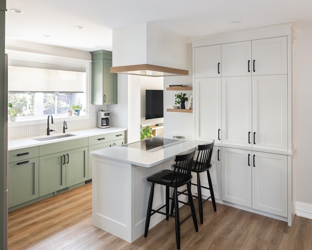 SNEAK PEAK!⁣
New kitchen project drop for the New Year!

Stay tuned for the full write up, and post on our website, for this adorable kitchen refresh for a lovely family in Guelph.  We always love collaborating with great trade partners!

@claritycgi
