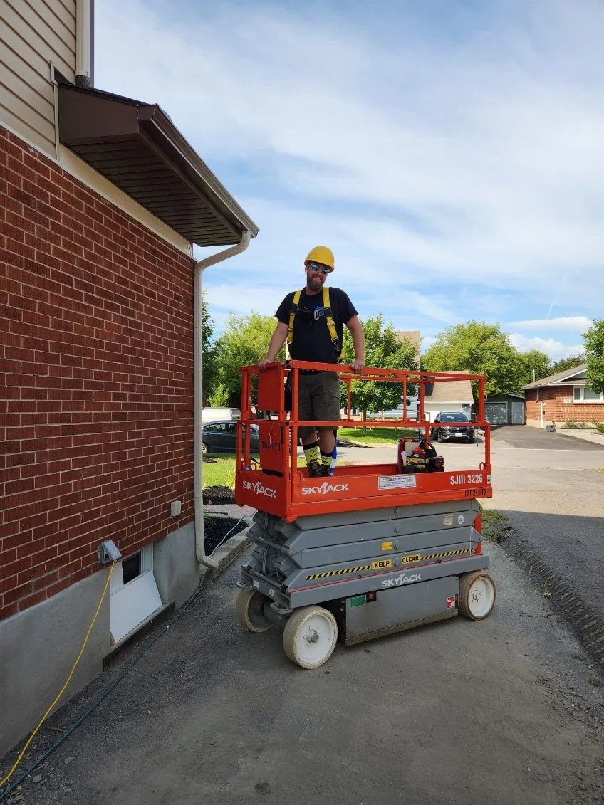 scissor lift alex 1.JPG