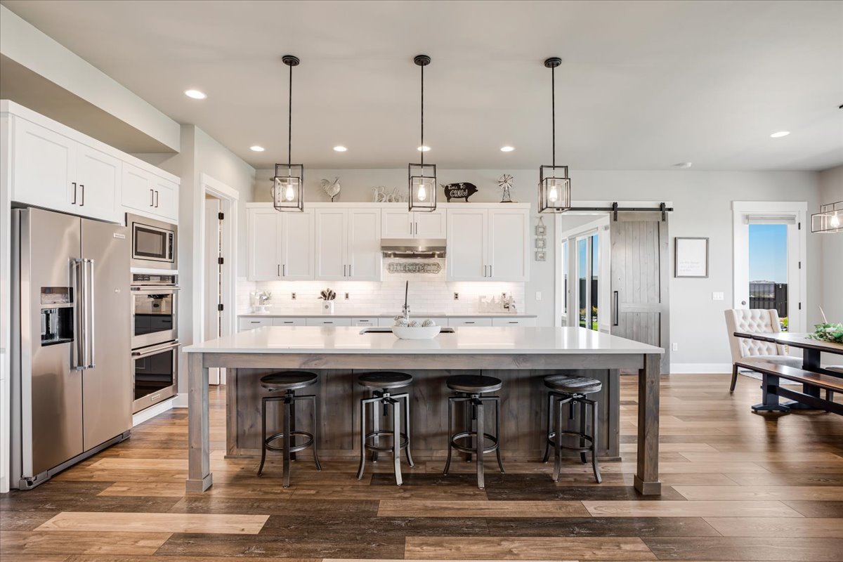 23-7124 SW Mill Iron Cir-33.jpg