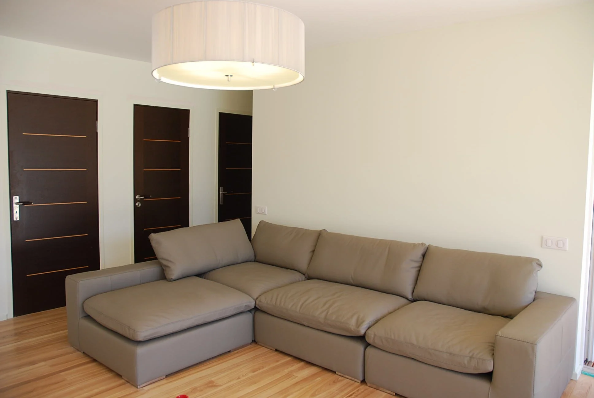 5 La  Maourelle canapé 1.JPG