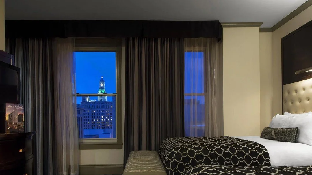 No Sunday scaries here... just cozy vibes, classic charm, and the perfect place to unwind.⁣
⁣
⁣
⁣
⁣
Photo by Jim Corbett⁣
⁣
⁣
⁣
⁣
⁣
⁣
⁣
#quadcities #tagtheqc #qcfindnow #qcthatswhere #davenportia #downtowndavenport #marriott #autographcollection