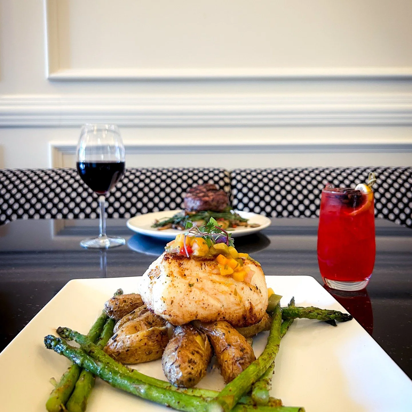 Thanksgiving Eve is the perfect time to treat yourself to a delicious dinner out. Let us handle the cooking while you relax and savor the moment.🍴 ⁣
⁣
Plus, enjoy 15% OFF your entire order at Bix Bistro now through December 31st!⁣
⁣
⁣
⁣
⁣
⁣
⁣
⁣
⁣
#q