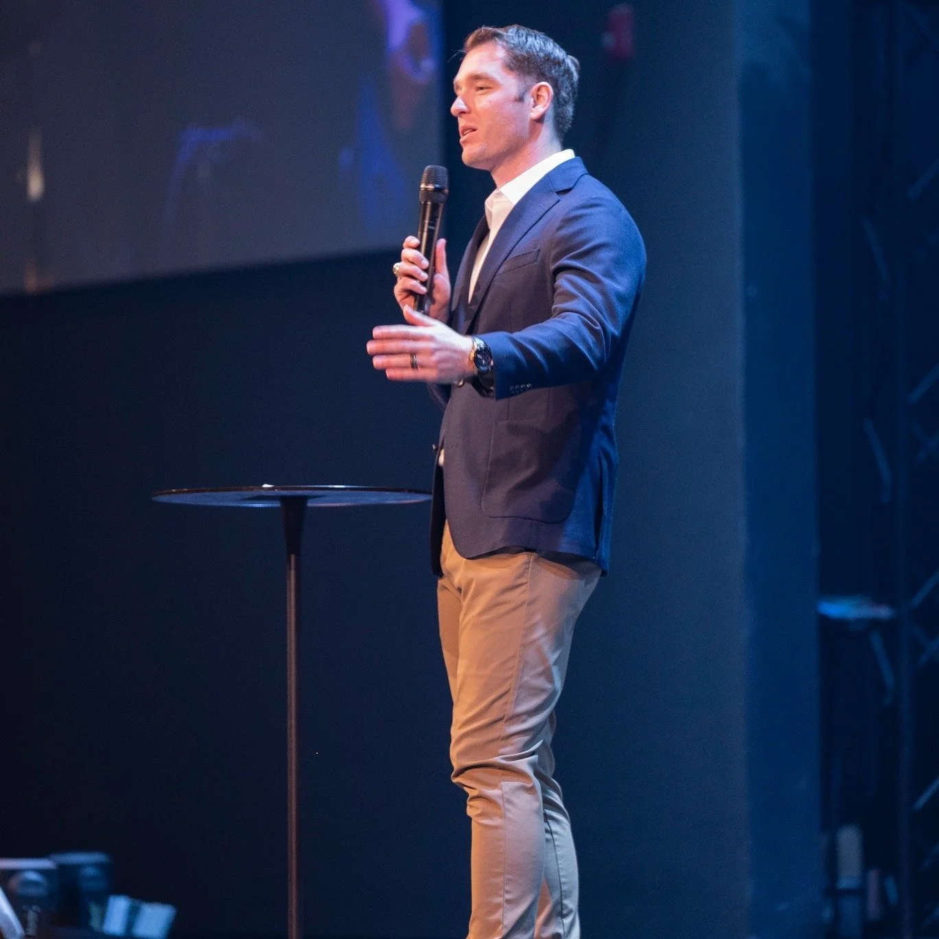 Midweek is more meaningful when we gather as one family.💙

Come share in worship, encouragement, and conversations that help us grow &mdash; in faith, in love, and togetherness.