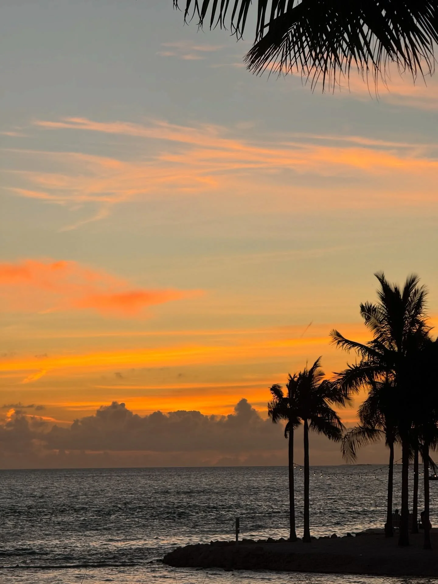 A little bit of island inspo 🌅