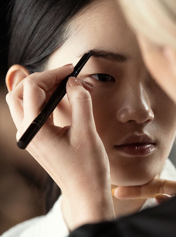 TFB_AW19Runway_HowToBrow.jpg