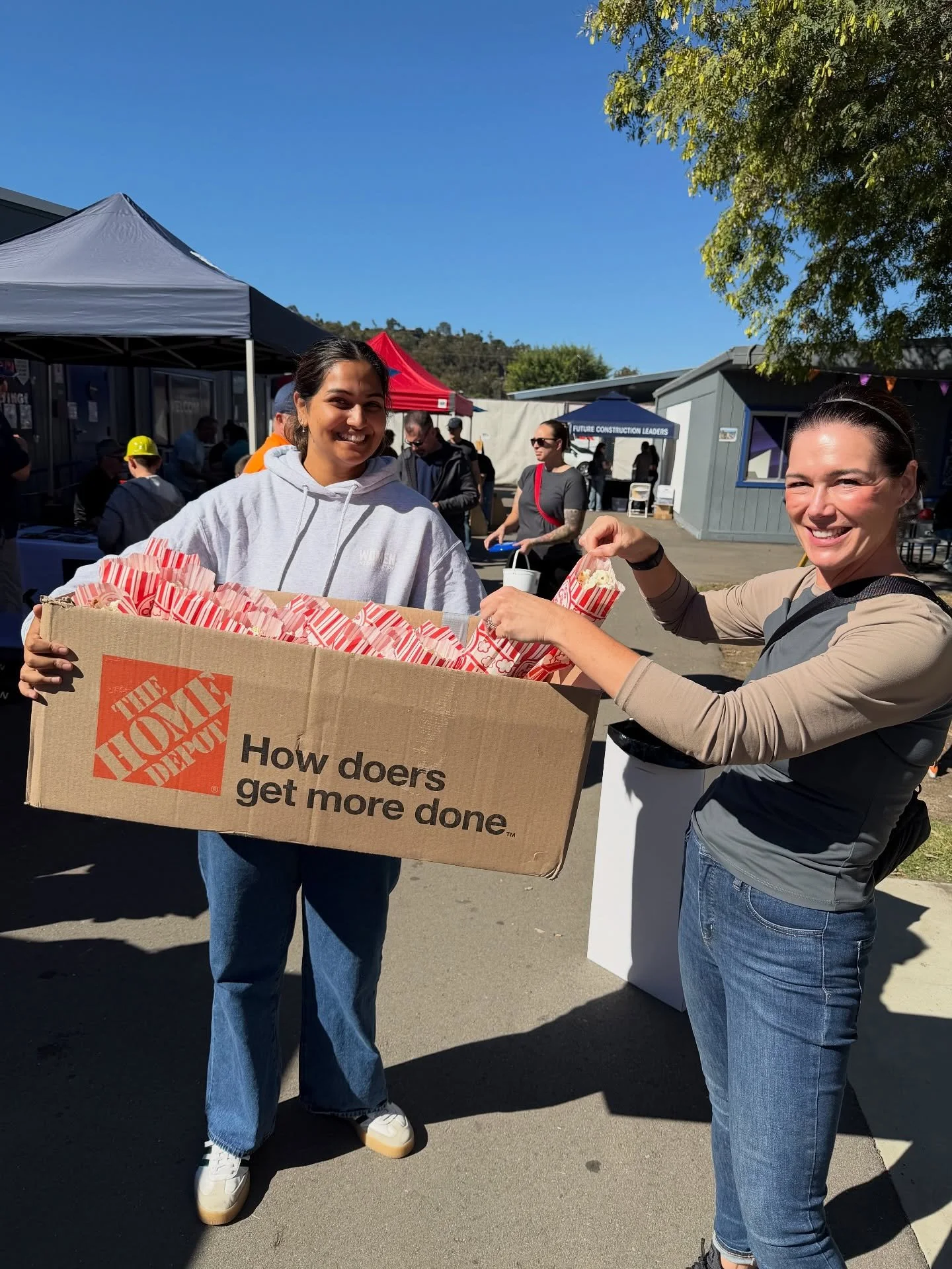 The FCL Hard Hat Expo was a 10/10 event, thank you so much to the sponsors, exhibitors, vendors, and volunteers who showed pride in the skilled trades and construction (and of course the incredible community that showed up).
Without you, the foundat