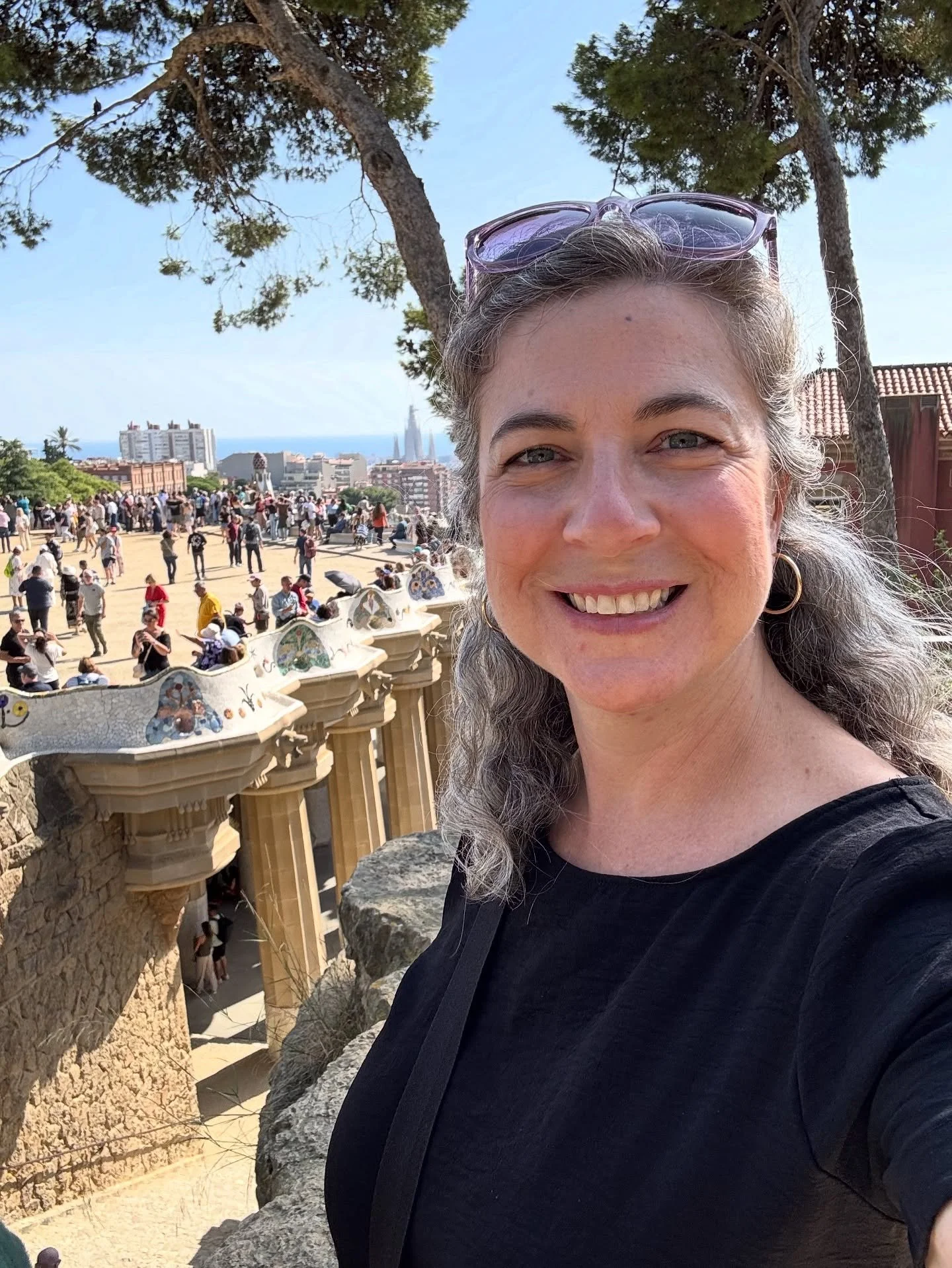 3 sales page questions I get all the time (and my honest answers):

1️⃣ &ldquo;Do I really need a long-form sales page?&rdquo;
If your offer costs more than $500 or requires trust before purchase, YES. Long-form gives you the space to handle objectio