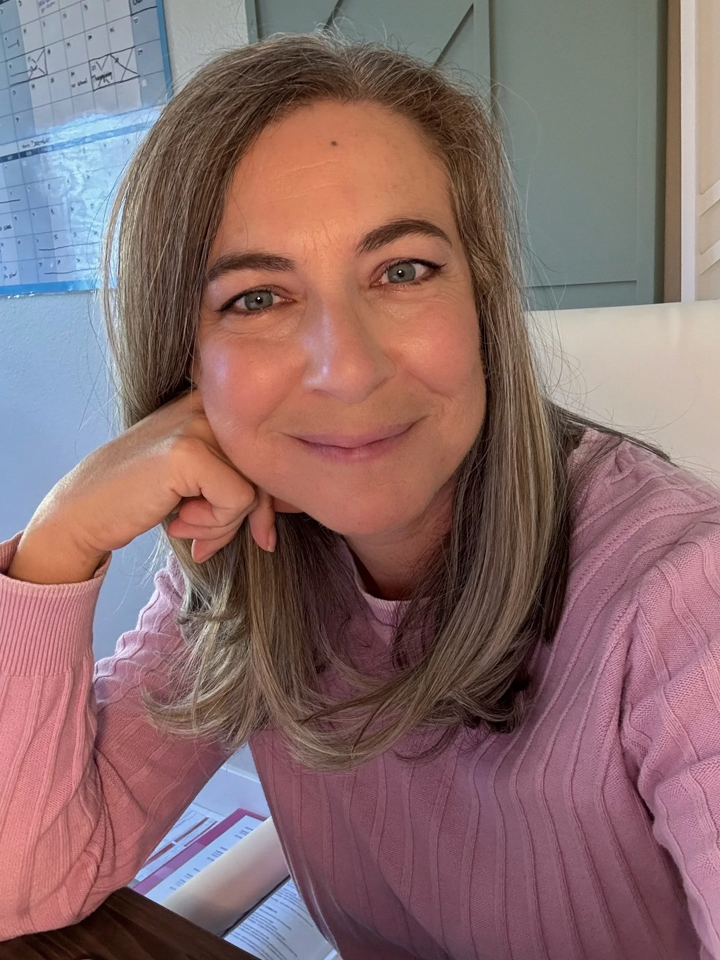 🛑 You can&rsquo;t write high-converting sales copy without KNOWING THE PEOPLE it&rsquo;s meant to reach. If your copywriter isn&rsquo;t asking questions&hellip; that&rsquo;s your first red flag!

But too many copywriters skip this step.

They don&rs