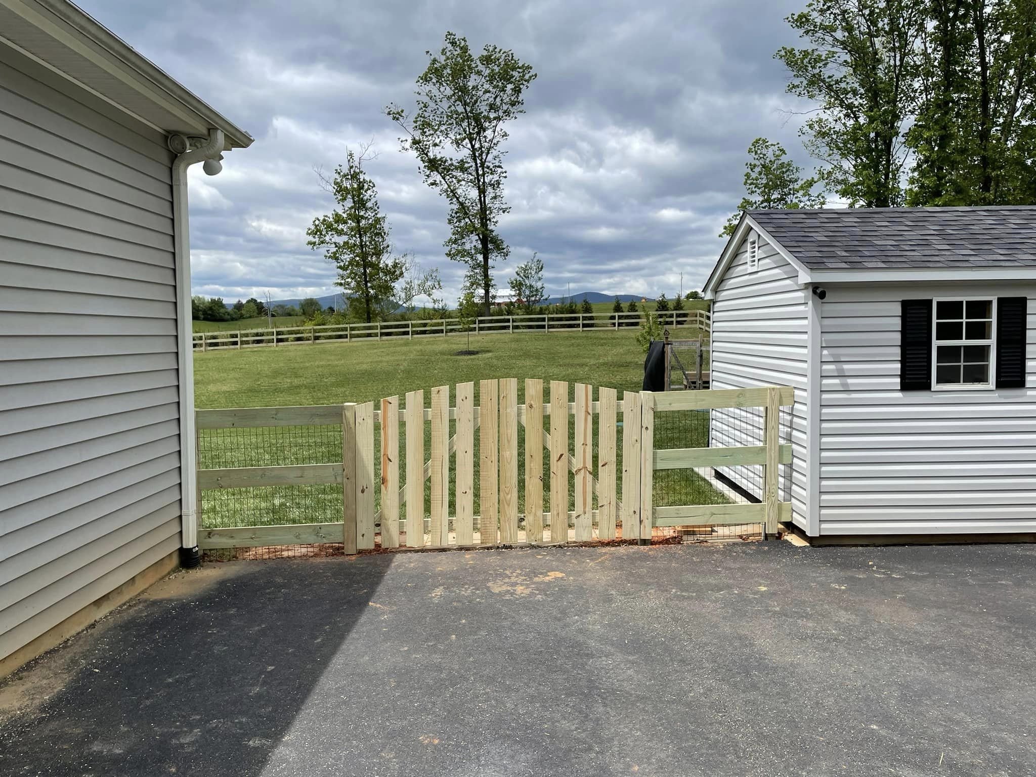 3 ft split gate.jpeg