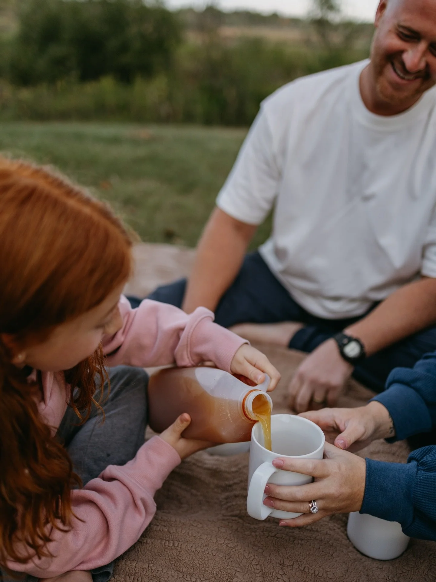 &ldquo;Can we wear our cozies and drink cider &amp; eat donuts at our session&rdquo; yes, why yes you can. I love this family so much and loved that they were more concerned with how their photos felt in ten years vs. having perfectly curated gowns o