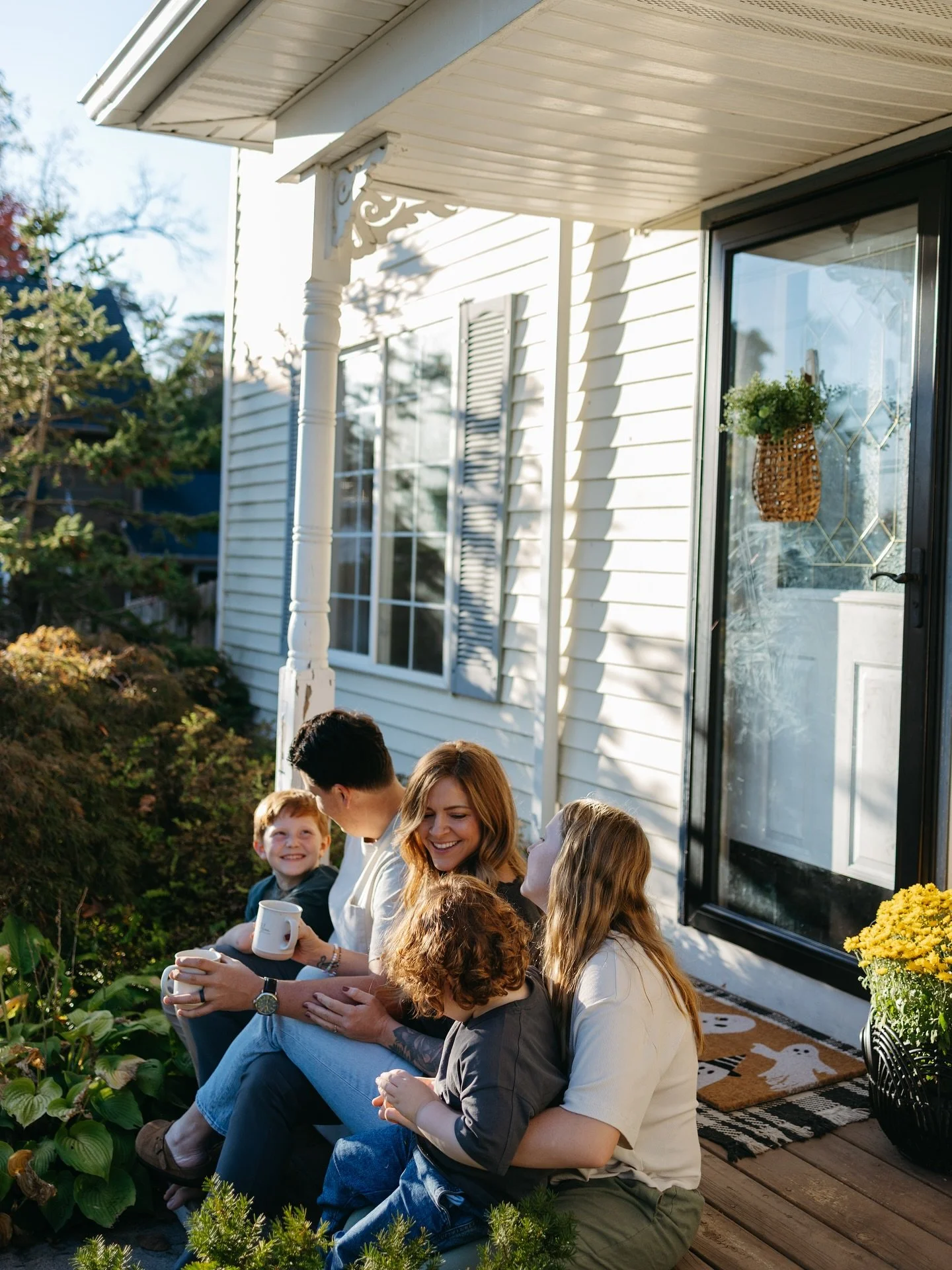 Each one of these humans is pure magic. Their energy is so vibrant, and from the moment I stepped into their home, it felt like I&rsquo;d been there a thousand times. We laughed nonstop, and I walked away with such a full heart and the most beautiful
