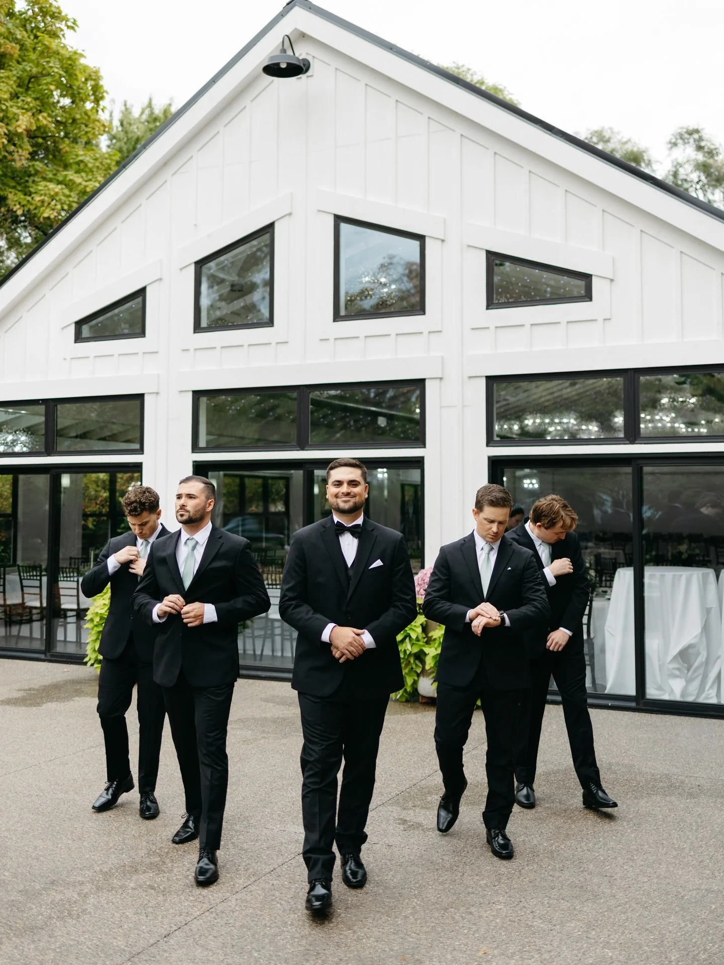 A moment for the groomsmen 

-

#HollyMichigan #HollyMI #HollyMIWedding HollyMichiganWedding HollyWeddingPhotographer HollyMIPhotographer HollyMichiganPhotographer WeddingInHollyMI MichiganBarnWedding HollyMIWeddings