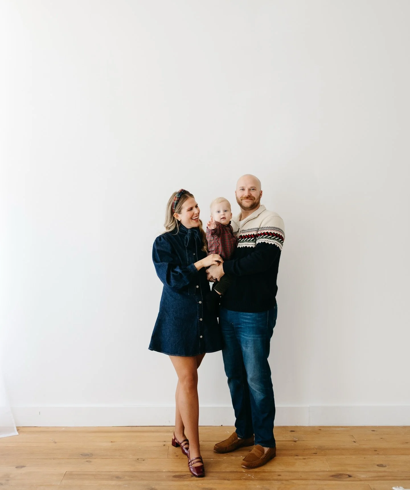 Crazy to think just a year ago we were doing baby Gs newborn photos and now he&rsquo;s a man on the move.

Thankful for return clients. 

-
#MichiganPhotographer #OaklandCountyMI #FamilyPhotography #MIPhotographer #FamilyPortraits #OaklandCountyPhoto