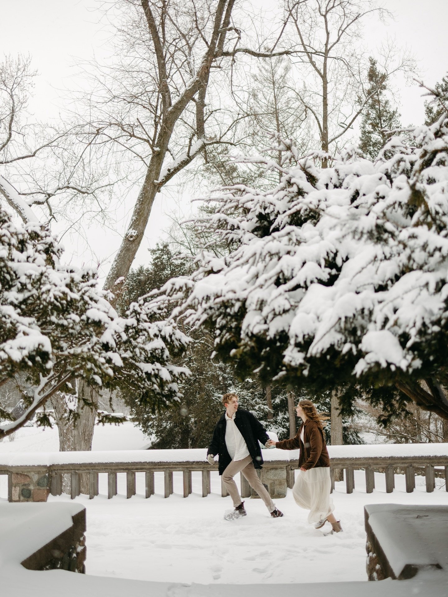 Been seeing the quote &ldquo;the amount of good in your life is directly tied to how much good you&rsquo;re able to see in your life&rdquo; floating around lately and I love it. 

-
-
#michiganbride #winterengagement #couplesphotographer #michiganpho