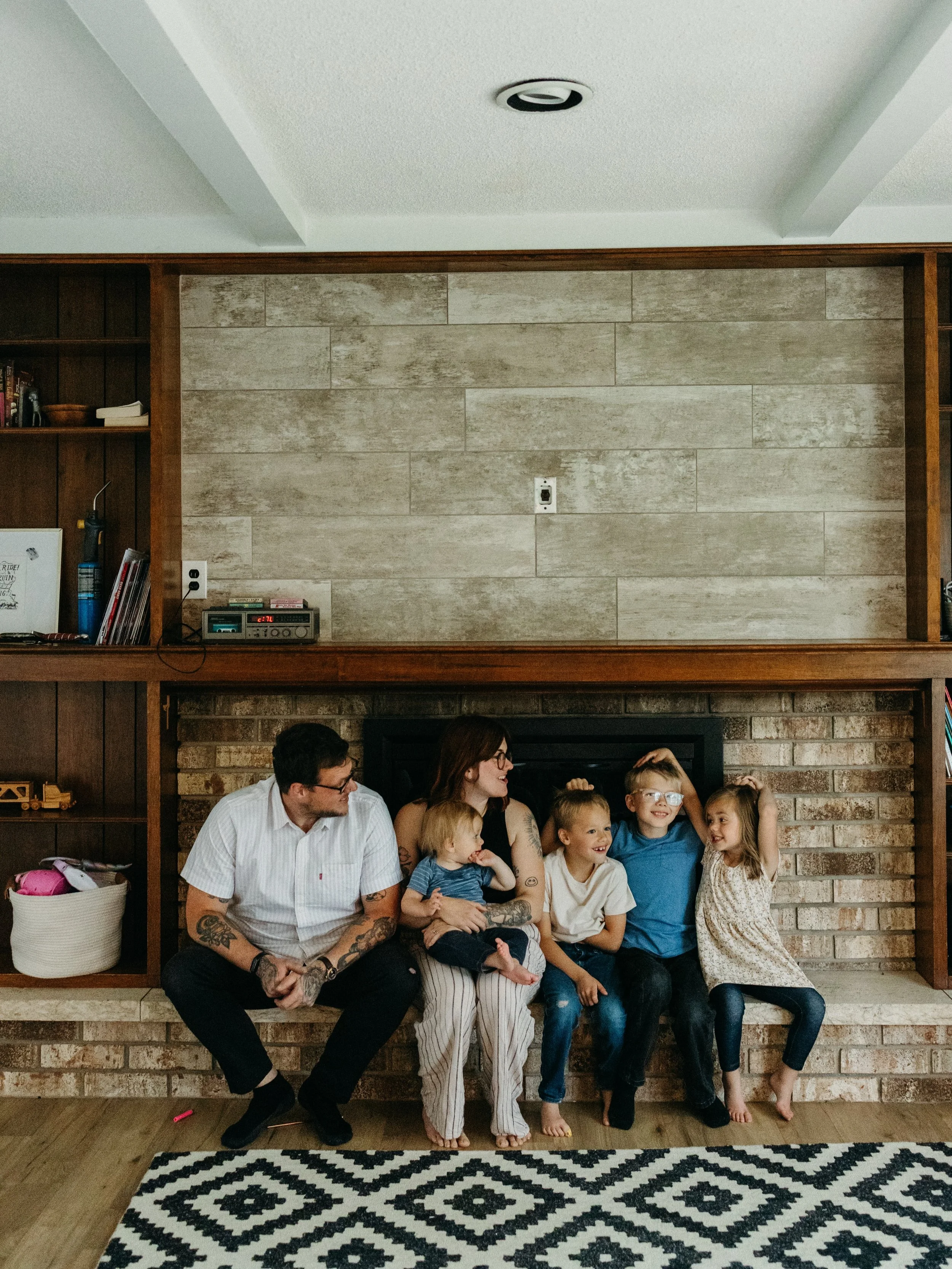 I&rsquo;ll never get tired of spending my nights creating art with you and your families in your homes.❤️

-
-
Keywords 

Michigan family photographer, family photography Michigan, Metro Detroit family photographer, Detroit family photography, Michig