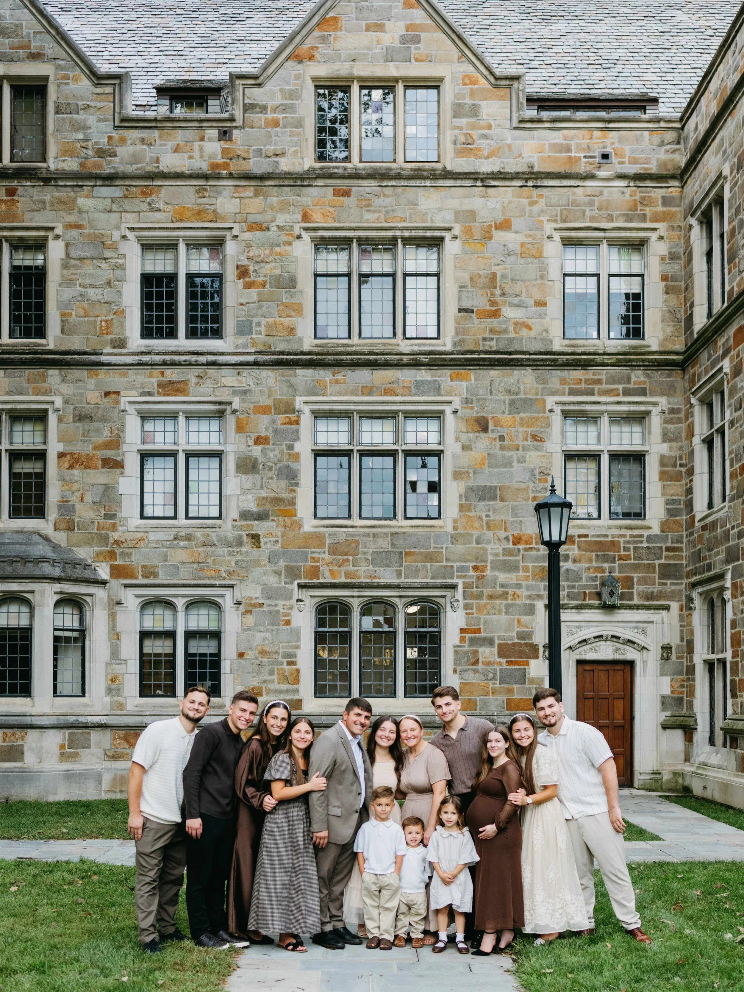 A few snaps from an extended family session ❤️ this was a surprise birthday gift for their Mama and I love when families think of me when they gift their loved ones photos.