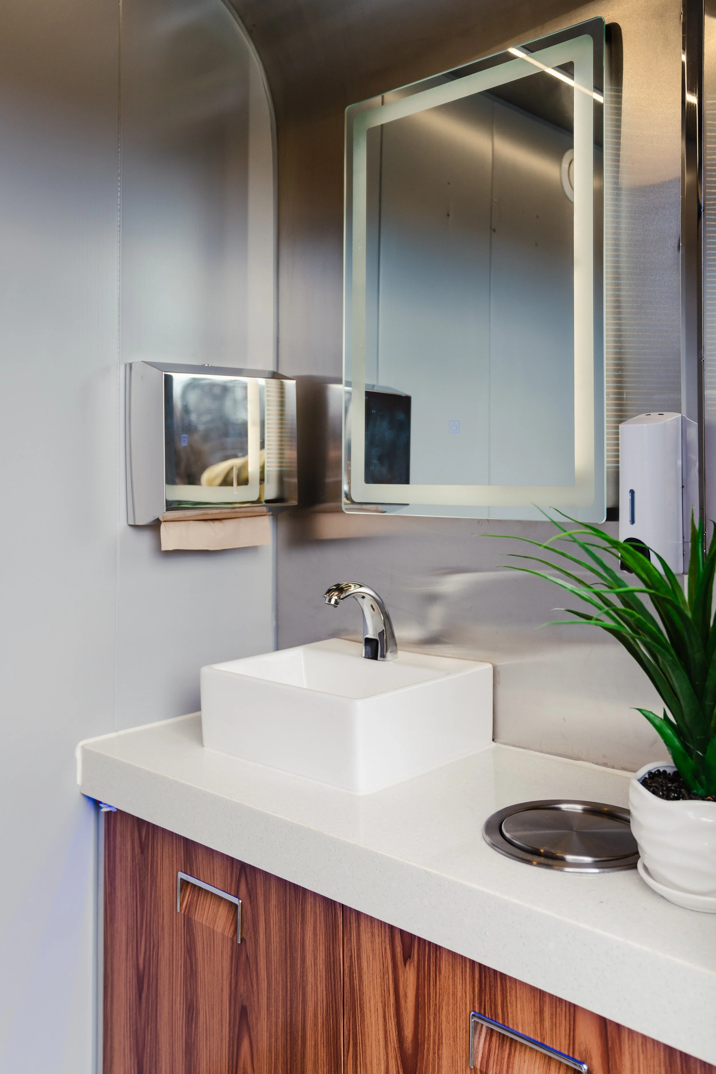 Viking Restrooms-70.jpg