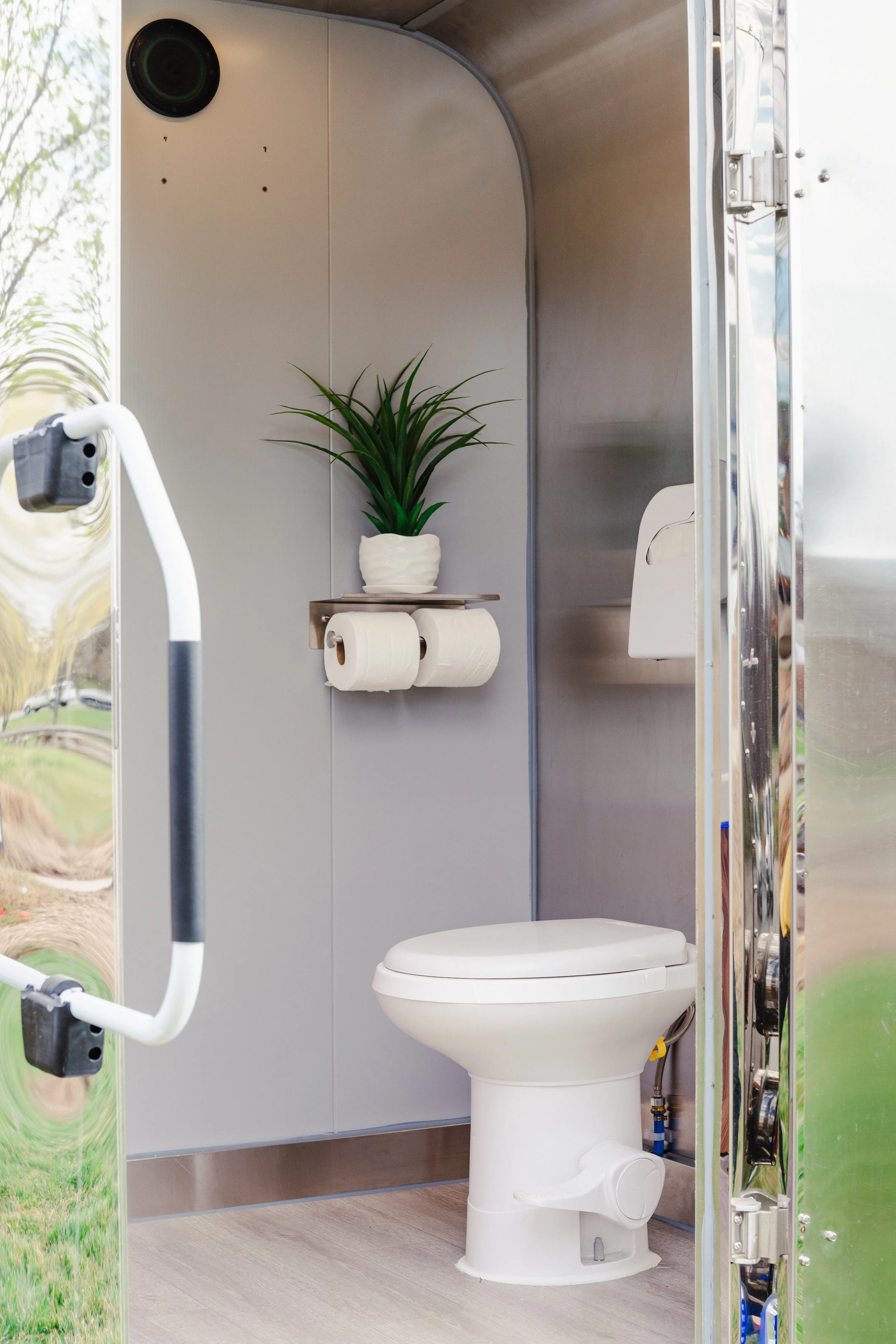 Viking Restrooms-77.jpg