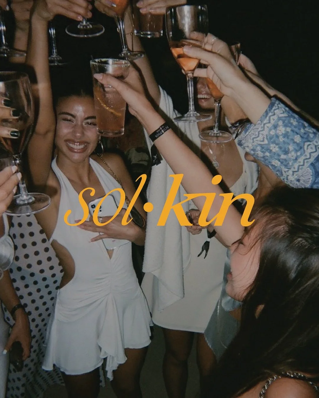 A little peek into the branding process for @solkintpa ✨ Draft logos, sample merch, and building a visual identity. Building the foundation. 

#brandinginspiration

Brand strategist &amp; creative direction @theanyarise 
Designer @reneekiffin