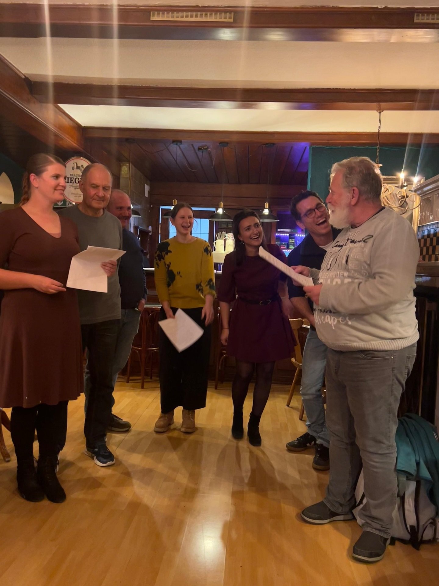 Und das war es einfach auch schon wieder 🥹 Mit einem lachenden und einem weinenden Auge verabschieden wir uns nach unserer sch&ouml;nen Dernierenfeier inkl. leckerem Essen im @dill_vegan in die Spielzeitpause. 

Vielen Dank an alle Zuschauer, die am