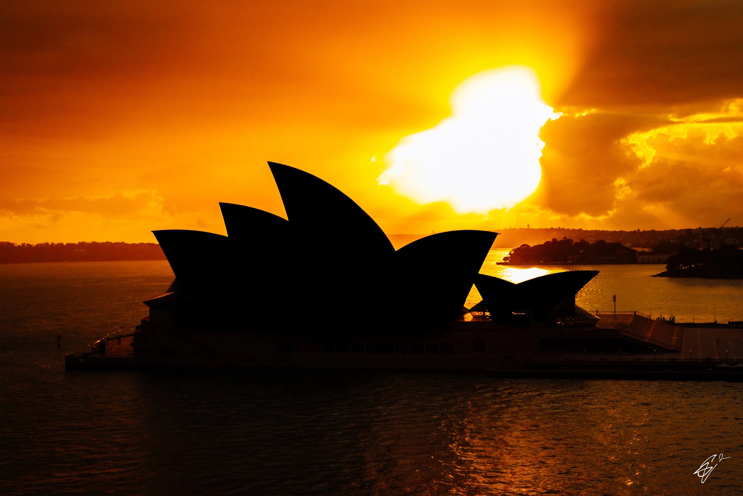 opra houes sunrise blackout.jpeg