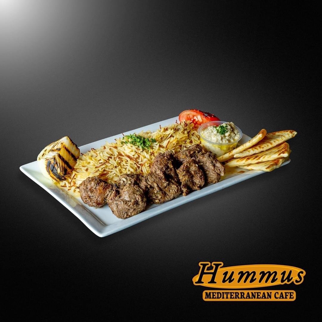 Skewered perfection! Our juicy beef kebabs are marinated to tender goodness and grilled to smoky satisfaction.

☎️ 405-216-5468
📍 3000 W Memorial Oklahoma City, OK 73120
💻 https://hummusmediterraneancafe.com
.
.
.
#oklahomafood #oklahoma #Mediterra