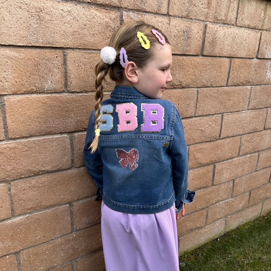 Lyla is so proud of the Sugar Baby Bows jacket that her brother made for her! 🩷💛🩷💛

 #easteroutfit #easterstyle #new #hairaccessories #easterhair #hairclips #kidsfashion #kidsstyle #prettyhair #siblinglove #cutekids #love #springstyle