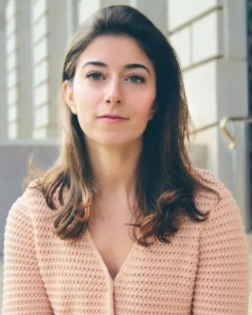 Danielle Costanzo - Therapist in Philadelphia specializing in couples therapy, individual therapy, depression, anxiety, complex family issues, sex therapy, relationship therapy, virtual therapy.