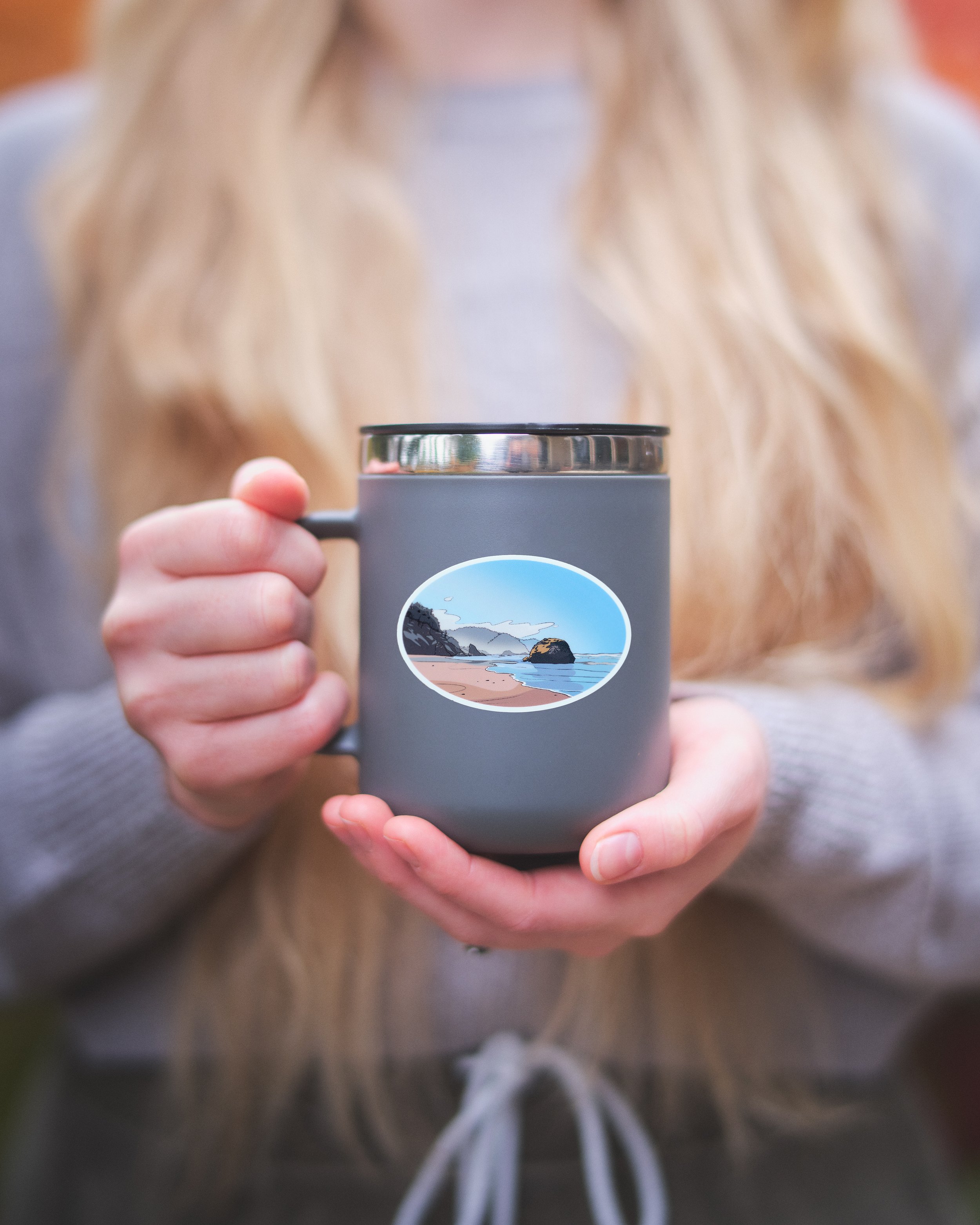 Hug-Point_Mug-Held.jpg