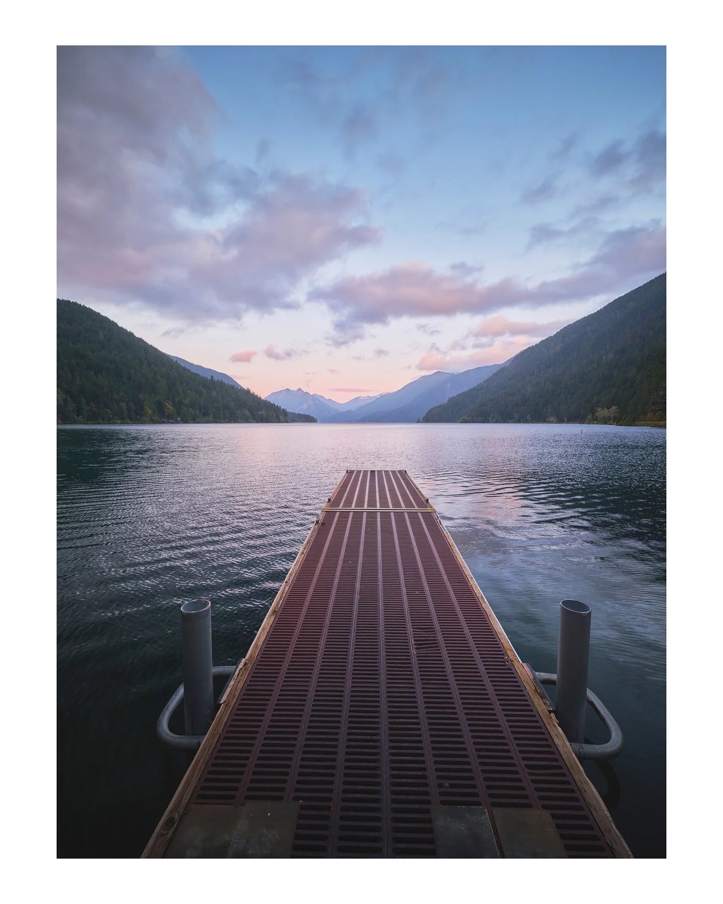Dusk at Lake Crescent 

Olympic National Park, Washington
April | 2025
📸 GFX 100s

➡️ DM FOR PRINTS ⬅️
&bull;
&bull;
&bull;
#washingtonstate #olympicnationalpark #pnw #nationalpark #cascades #mountains #hiking #travel #ourcamplife #fujifilm