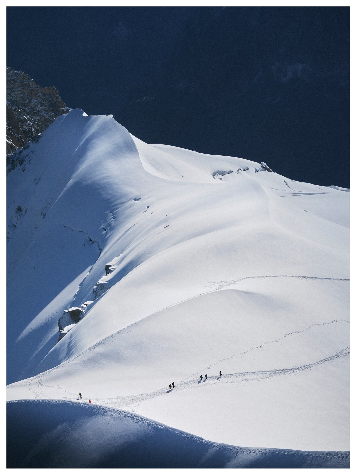 Feeling small in this very big world

Chamonix, France
August | 2025
📸 GFX 100s + Canon AE-1

Some frames from one of the tallest mountains in Europe. Aiguille du Midi is one of the most surreal views I&rsquo;ve ever witnessed. The sweeping 360 degr