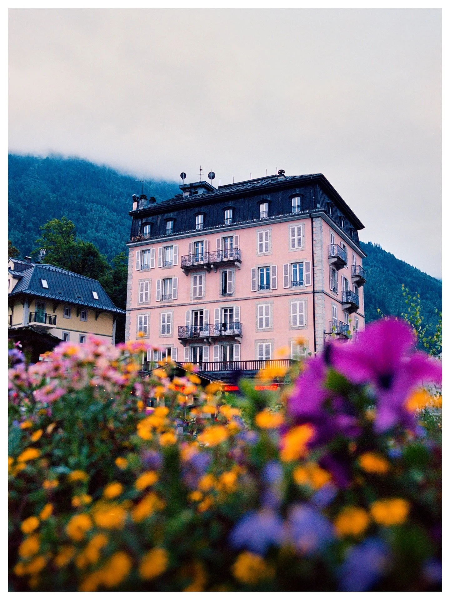 A little town in the mountains 🏔️

Chamonix, France
August | 2025
📷 Canon AE-1
🎞️ Portra 400 + Kodak Gold

Have a cup of coffee and stare up at the towering mountain of Mont Blanc in this beautiful town in the French Alps, Chamonix.