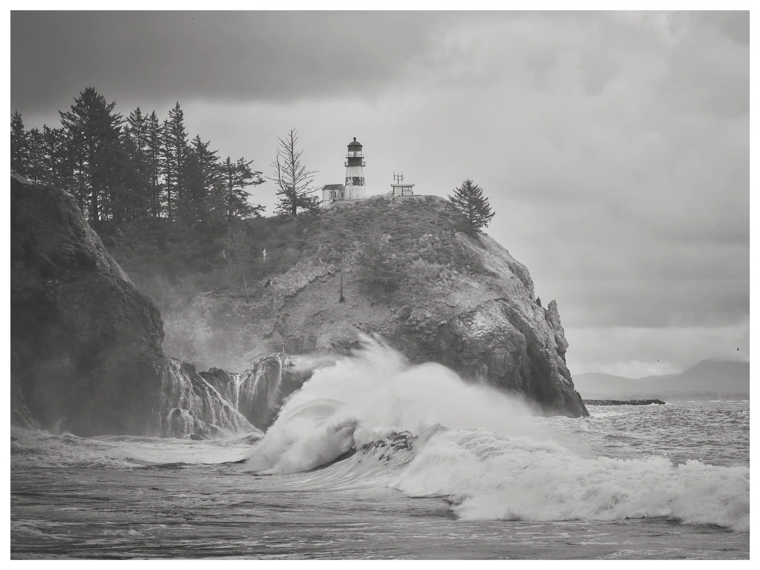 Every frame is uniquely beautiful

Cape Disappointment, Washington
November | 2024
📷 GFX100s

The fun of sitting on the edge of the bay and waiting for the perfect wave to crash on the shores.