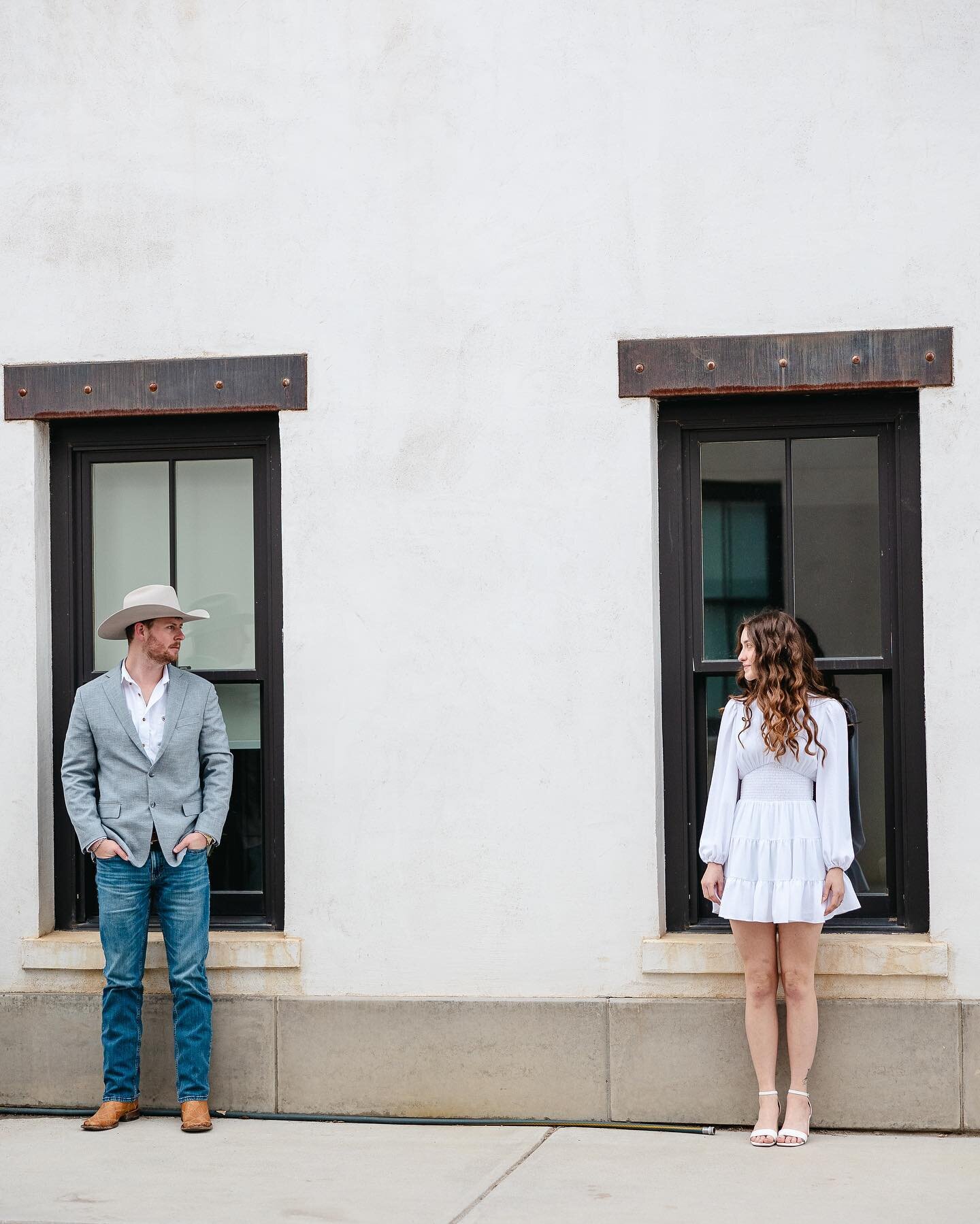 Little moments become extraordinary when shared with you 💕
.
.
#buenavistaengagementphotographer #buenavistaengagement #surfhotelbuenavista #coloradoengagement #coloradoengagementphotographer #mountaintown