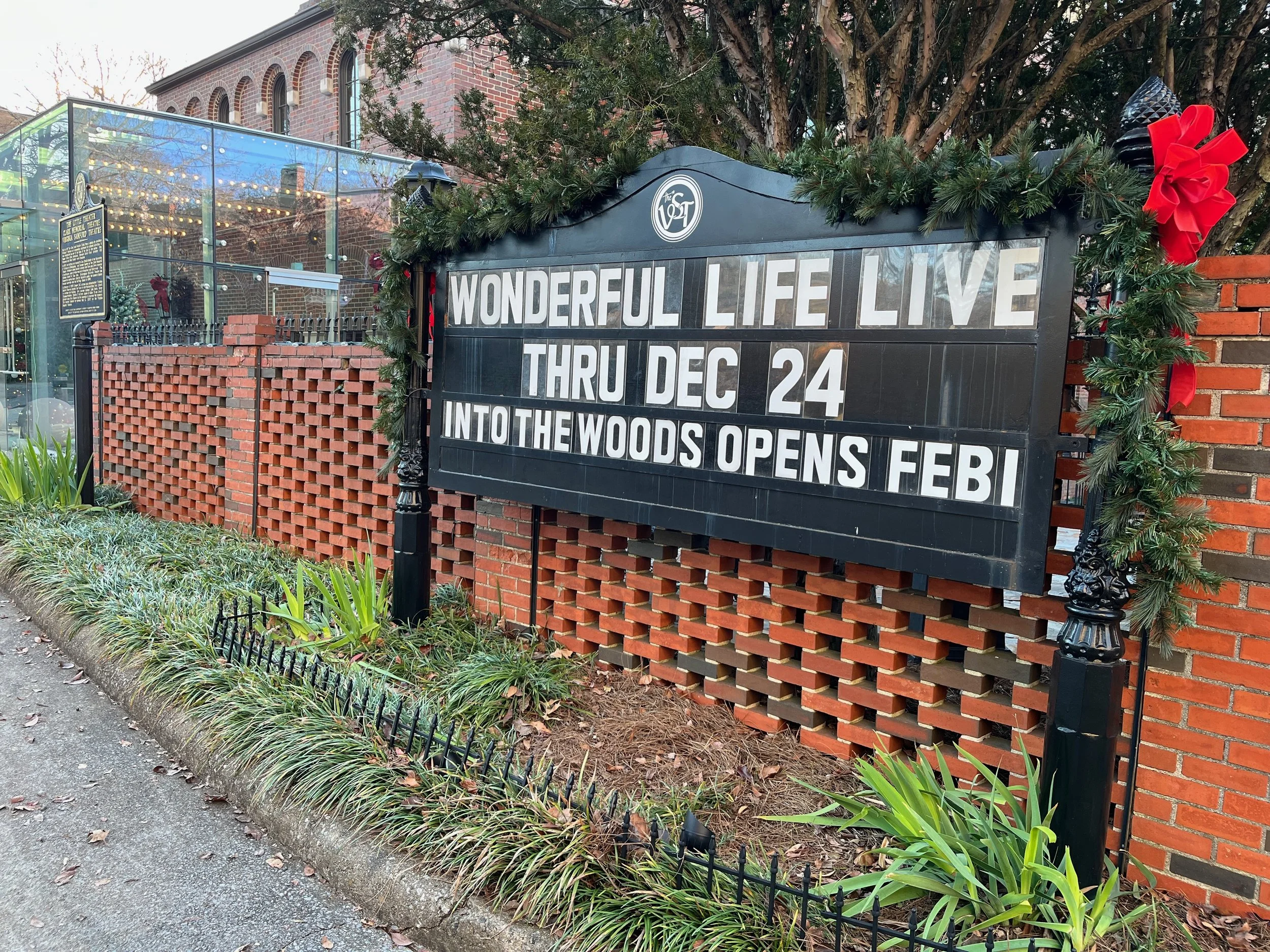 IT’S A WONDERFUL LIFE LIVE