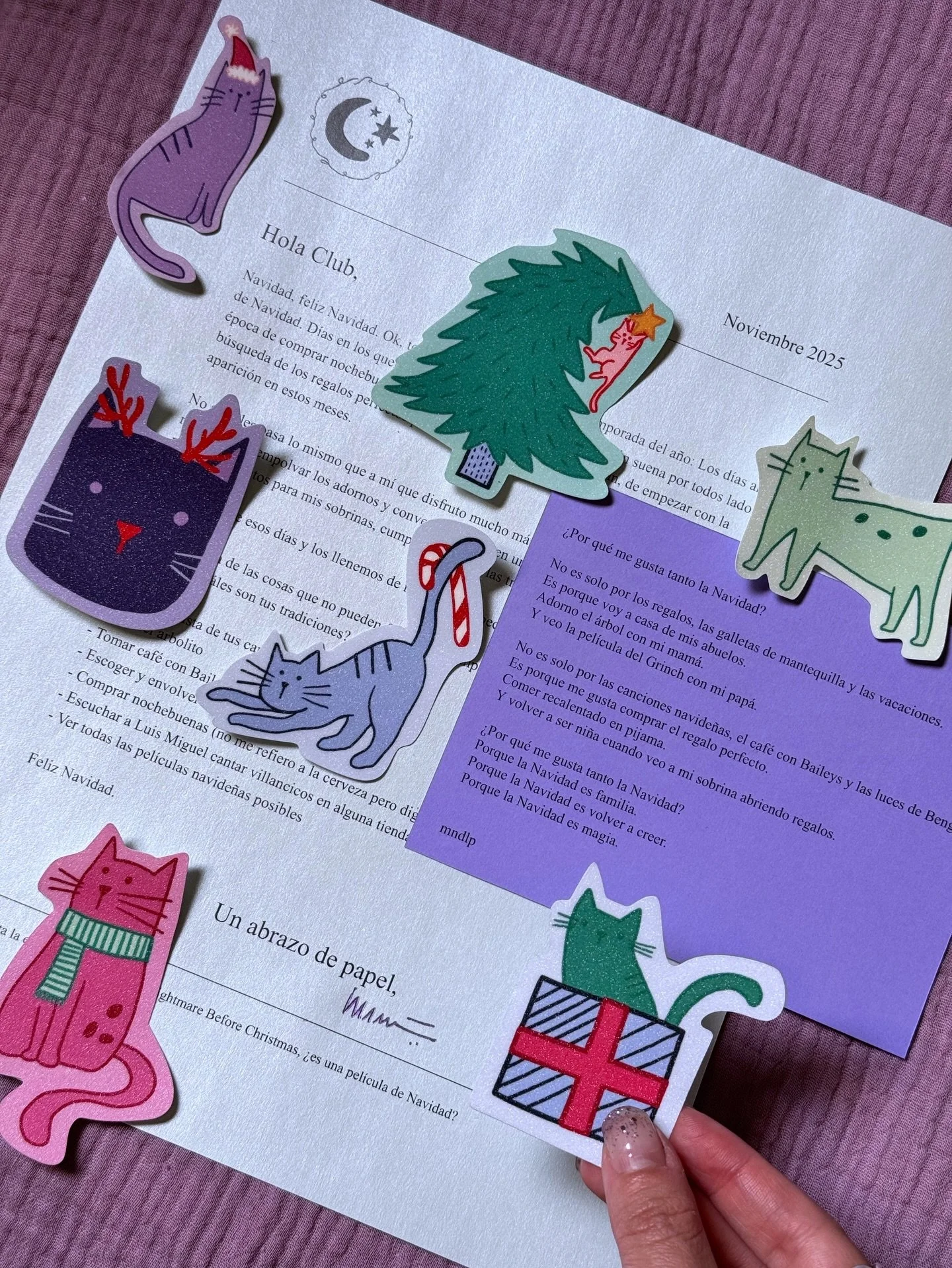 La carta de noviembre lleg&oacute; llena de Navidad 🎄 y con stickers para celebrar mi temporada favorita ✨

M&aacute;ndame mensaje si quieres suscribirte o entra al enlace en mi perfil 💌
#ImJellO