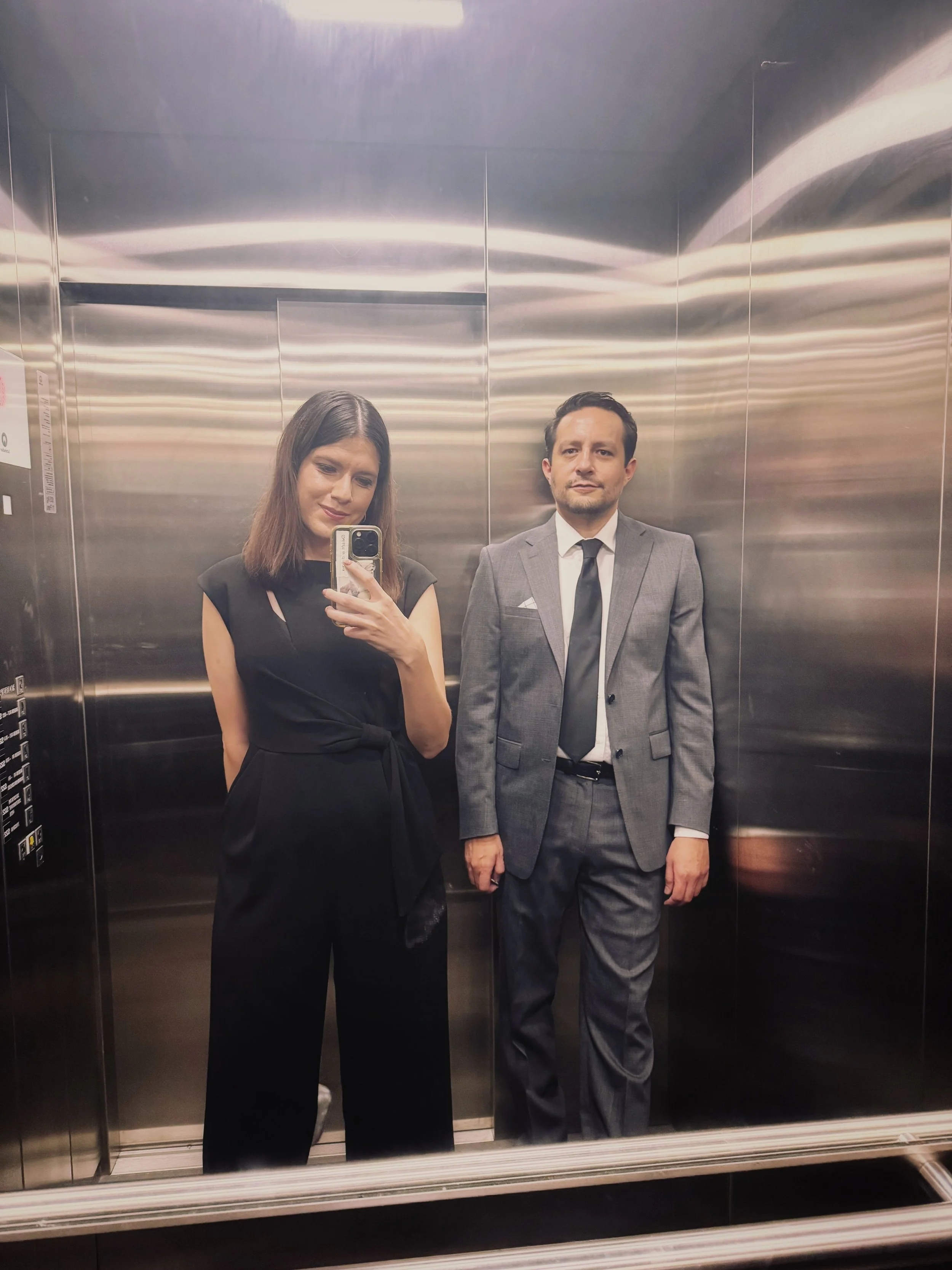 M&uacute;sica de elevador ft. @aldo.got 🛗 esperen pronto mi &aacute;lbum lleno de amor bonito, poquito drama para ponerle emoci&oacute;n y muchas canciones dedicadas al pan franc&eacute;s 🙂&zwj;↕️
#ImJellO