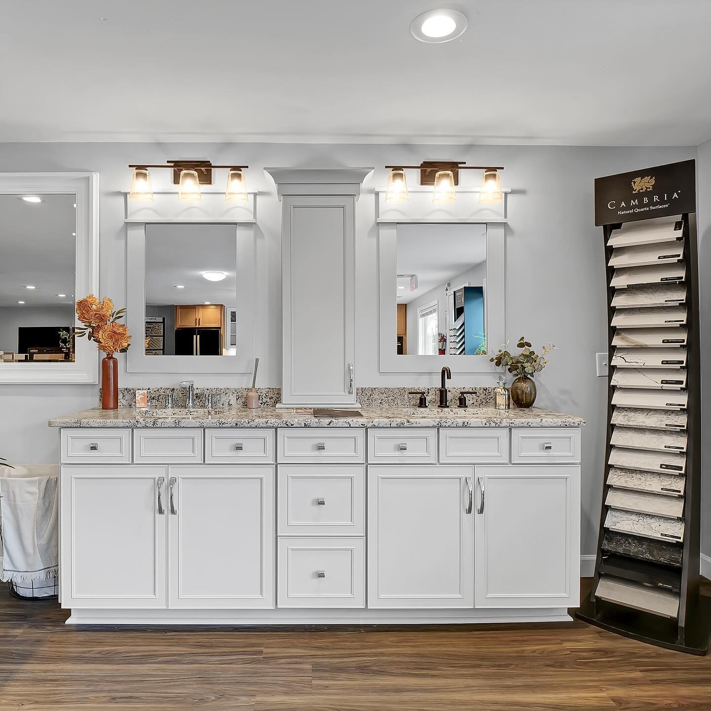 A fresh start to the week. Are you looking to upgrade your kitchen, bath or entertaining spaces? We&rsquo;d love to meet you. 

Contact us on our website or give us a call to schedule your own private consultation in our beautiful showroom! Browse se