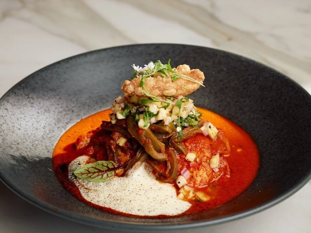 Depth you can taste from the first bite.

Our Carne en su Jugo is crafted with Chile guajillo&ndash;braised short rib, layered with fresh onion, cilantro, and bright tomatillo. A touch of chipotle salsa adds warmth and depth, while warm corn tortilla