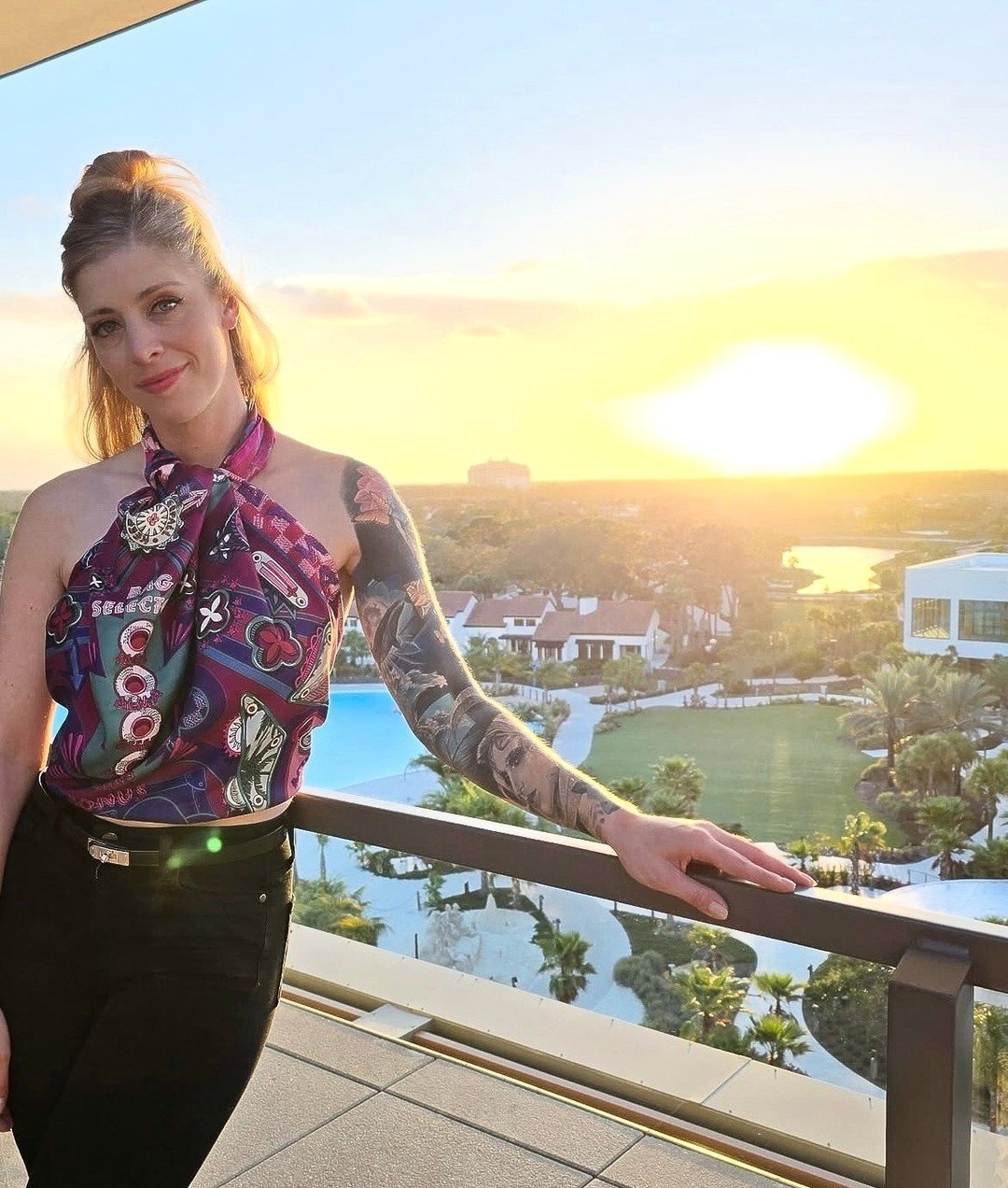 Moments at Ceiba deserve a beautiful view. 

From golden sunsets over Evermore Bay to fireworks lighting up the night sky, our rooftop truly sets the stage. Every detail is elevated by the setting, open air, vibrant flavors, and a view that does the 