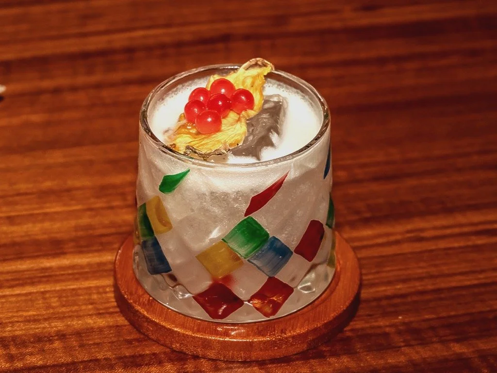 The weekend ahead calls for cocktails. The Trompo layers Casa Dragones Blanco with pineapple, citrus, and orgeat, while mezcal-infused pearls add a subtle touch of smoke and texture.

A cocktail that evolves from the first sip to the last.

#CeibaOrl