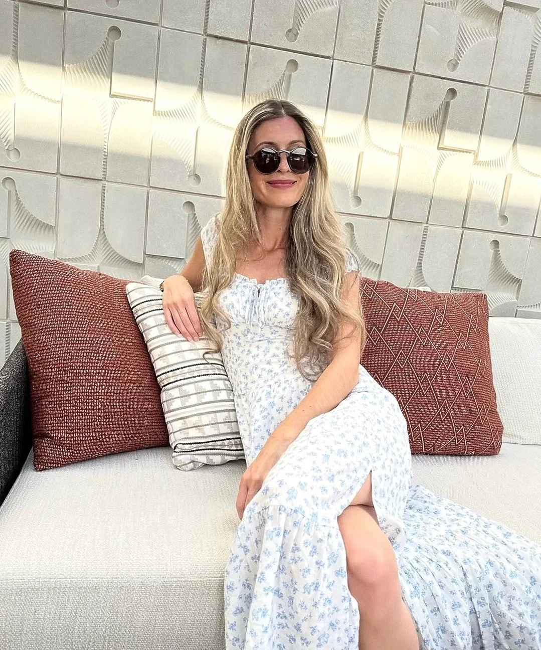 Start with the view. Stay for everything else. 🍸 

Up on our rooftop, Evermore Bay sets the tone. Sunsets stretch a little longer, and the light hits just right. 

📸: @alexamellardo

#CeibaOrlando #RooftopExperience #EvermoreBay