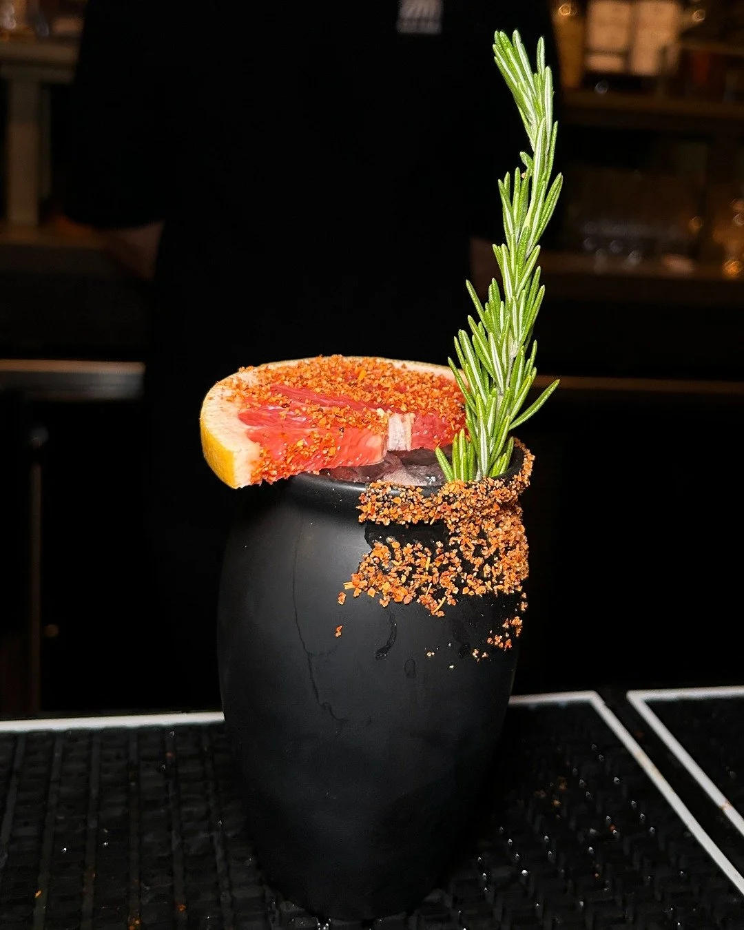 This isn&rsquo;t your classic Paloma. 🔥

Our Paloma a la Brasa layers grilled grapefruit, bright citrus, and the depth of Aldez Mezcal, finished with a touch of soda.

#CeibaOrlando #Paloma #CocktailCulture