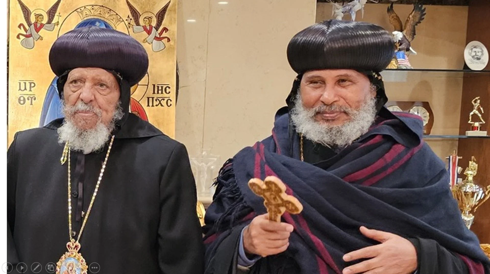 ኣቡነ መቃርዮስን ኣቡነ ሲኖዳን መመሓደሪ ሕጊ ኣጽዲቖም